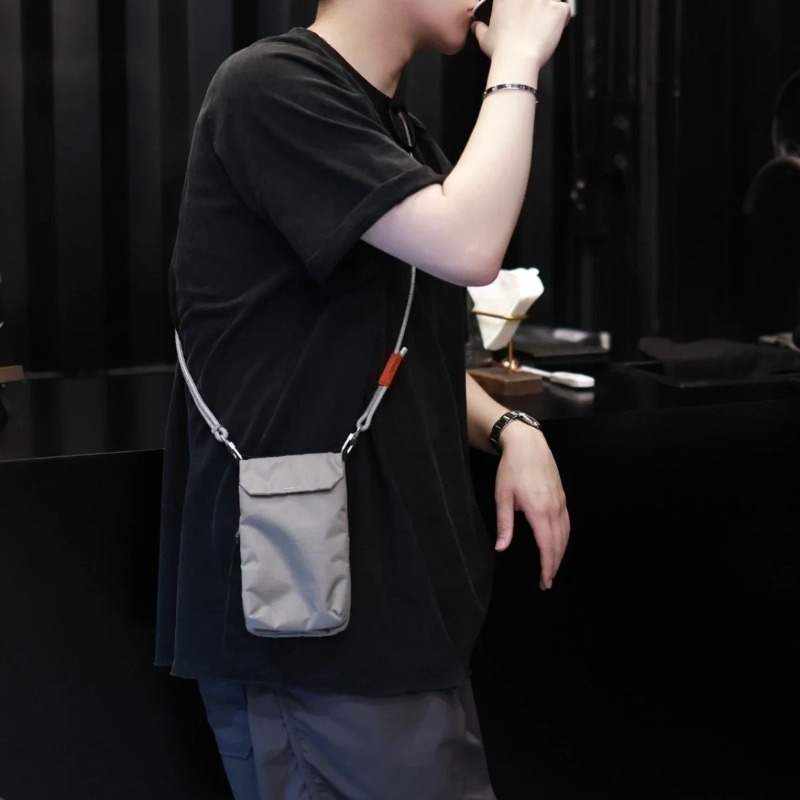 Sac de téléphone à bandoulière - Phone Bag Crossbody avis et prix